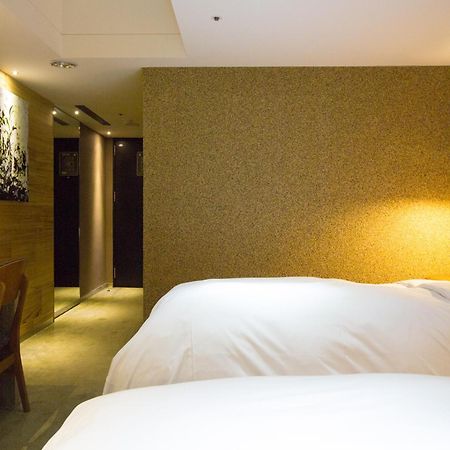 Inhouse Hotel Taichung Ruang foto