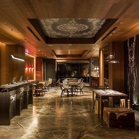 Inhouse Hotel Taichung Bagian luar foto