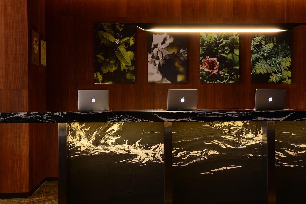 Inhouse Hotel Taichung Bagian luar foto