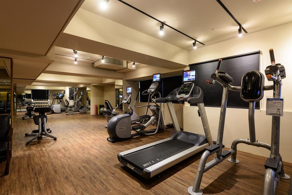 Inhouse Hotel Taichung Bagian luar foto